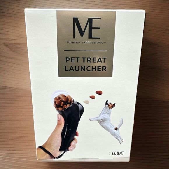 Pet Treat Launcher By Modern Expressions Dog Cat Toy New - Picture 1 of 6